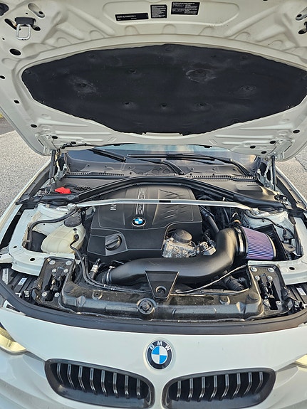 BMW 335i 7 of 12