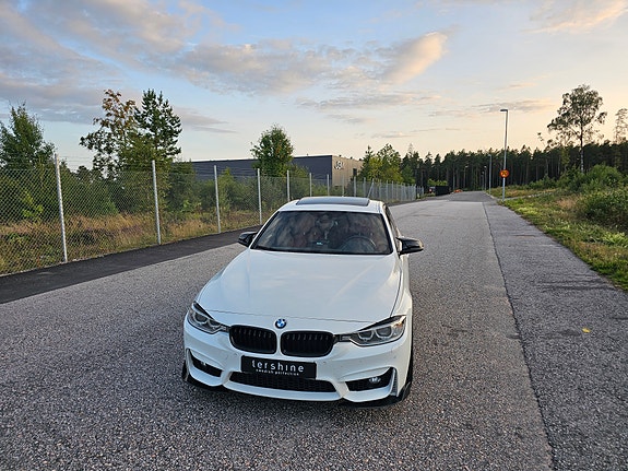 BMW 335i 4 of 12