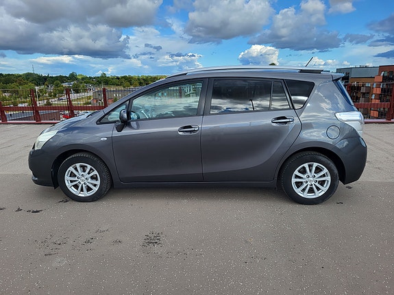 Toyota Verso 4 of 11