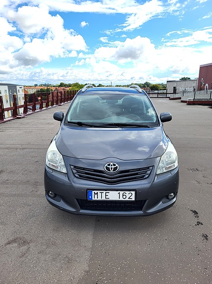 Toyota Verso 2 of 11