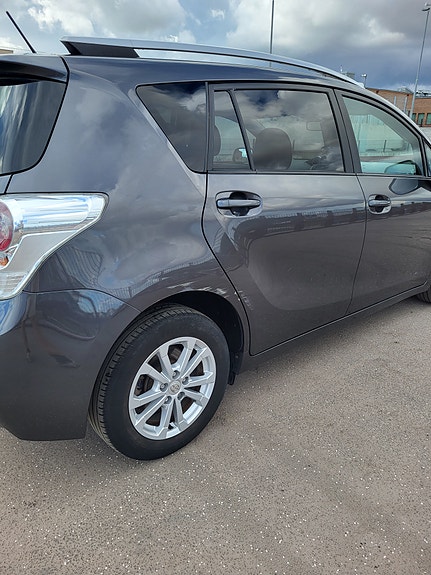 Toyota Verso 6 of 11