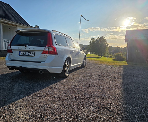 Volvo V70 4 of 4