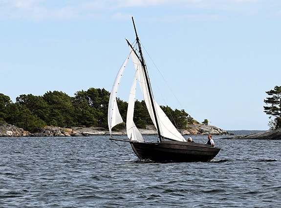 Segelöka, allmogebåt 2 of 5