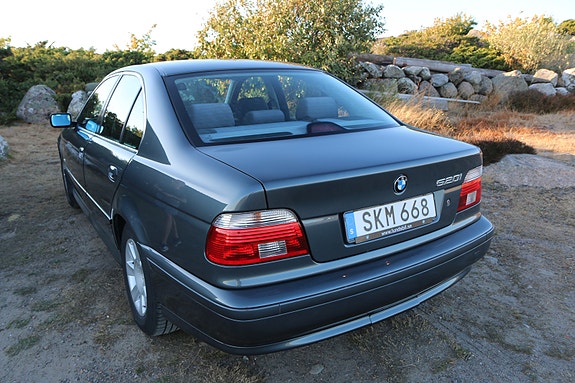 BMW 520i 5 of 9