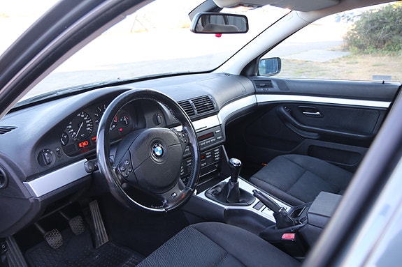 BMW 520i 6 of 9