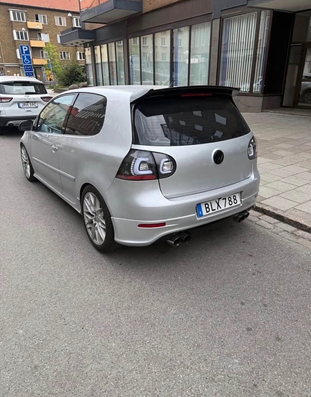 Volkswagen Golf V 3 of 8