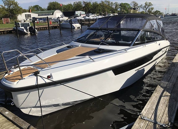 Båtgiganten / Yamarin 88dc 2023 / Yamaha 425xto / välutr