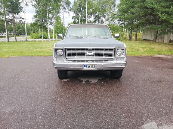 Chevrolet Cheyenne 4 of 7