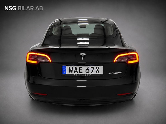 Tesla Model 3 3 of 17