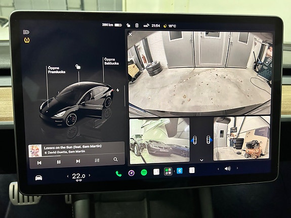 Tesla Model 3 14 of 17