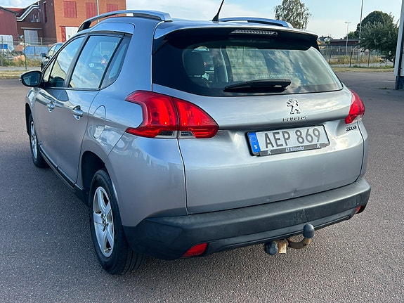 Peugeot 2008 4 of 8