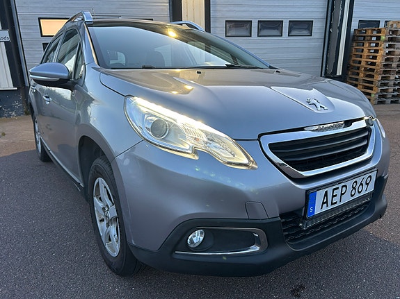 Peugeot 2008 2 of 8