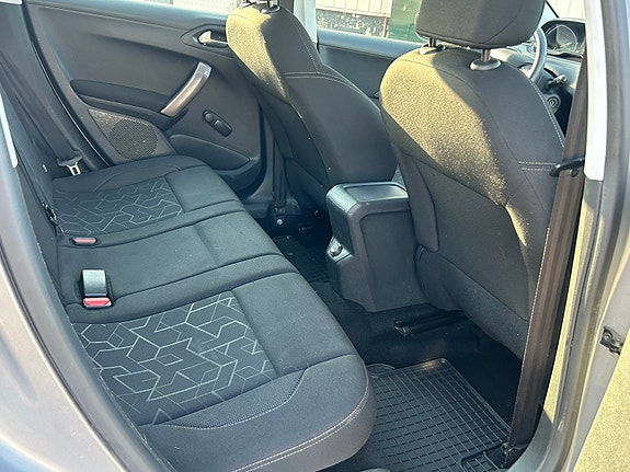 Peugeot 2008 7 of 8