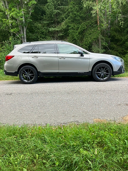 Subaru Outback 11 of 16