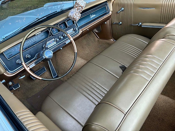 Pontiac Catalina 8 of 8