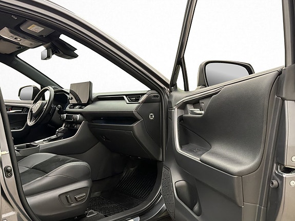 Toyota RAV4 11 of 27