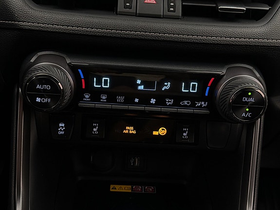 Toyota RAV4 21 of 27