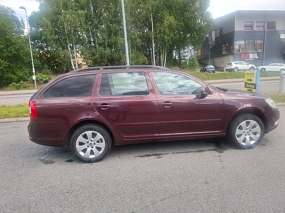 Skoda Octavia 3 of 7