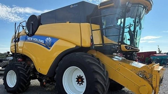 New Holland CX8.85 SL 4WD 4 of 24