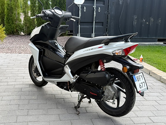 Honda Nsc50r 6 of 11
