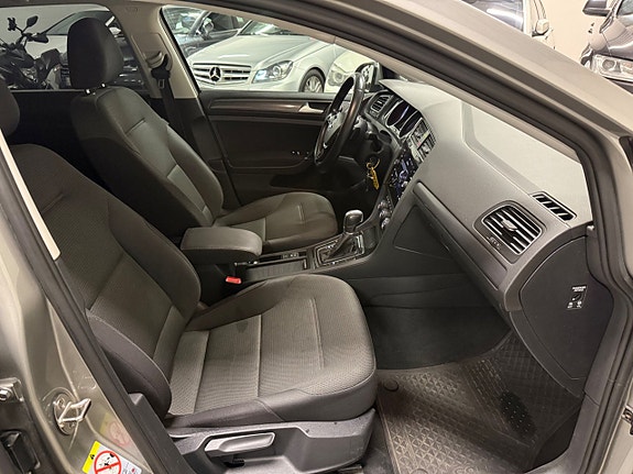 Volkswagen Golf I 19 of 22