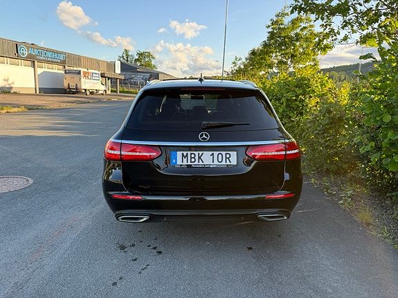 Mercedes-Benz E220 6 of 13