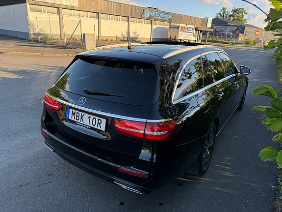 Mercedes-Benz E220 7 of 13