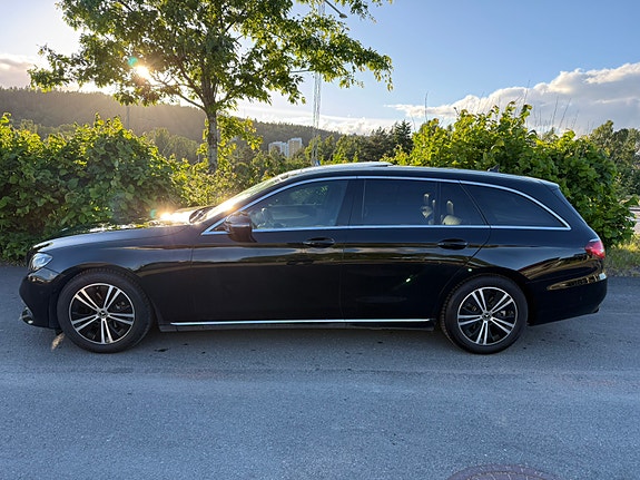 Mercedes-Benz E220 4 of 13