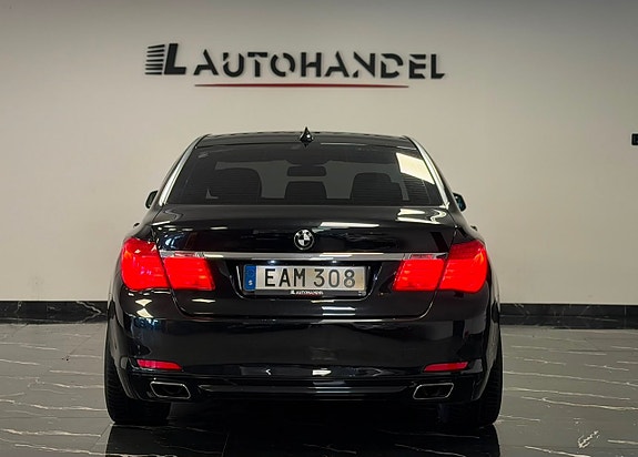 BMW 740Li 5 of 27