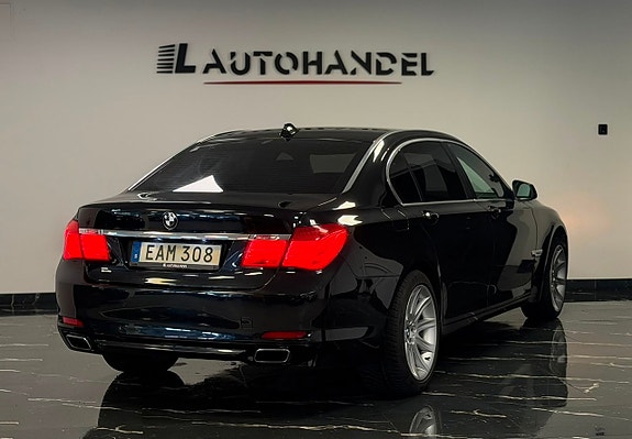 BMW 740Li 6 of 27