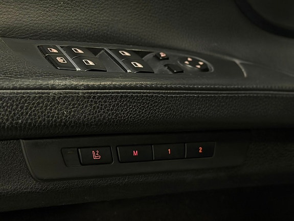 BMW 740Li 10 of 27