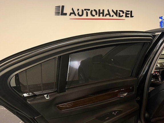 BMW 740Li 11 of 27
