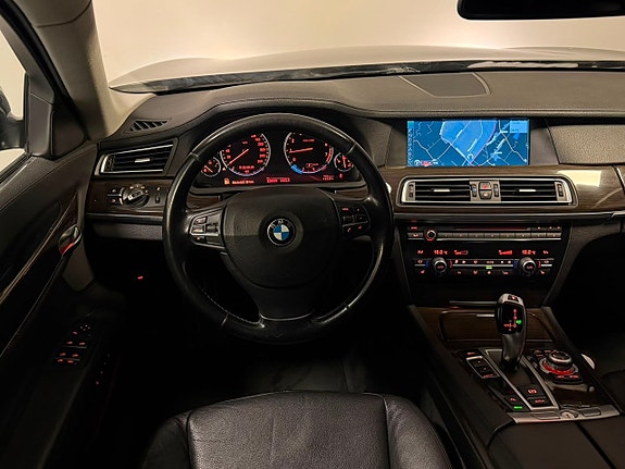 BMW 740Li 15 of 27