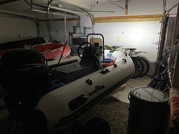 Fullutrustad Great White 270 aluminium jockeysäte med 20hk 4t båda från 2019 18 of 19
