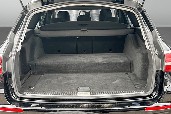 Mercedes-Benz E300 9 of 9