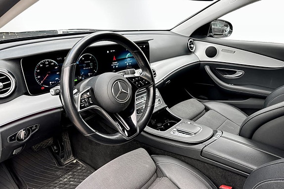 Mercedes-Benz E300 5 of 9