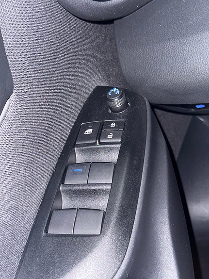 Toyota Yaris Cross 19 of 19