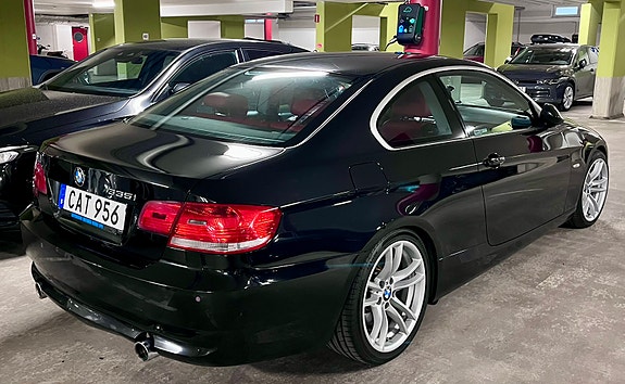 BMW 335i 3 of 8