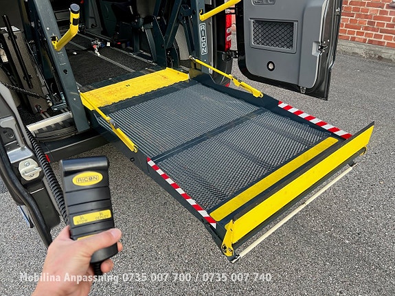 Mercedes-Benz Sprinter 208 21 of 30