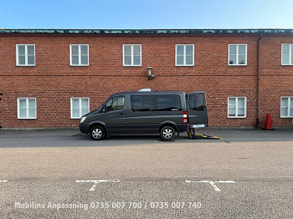Mercedes-Benz Sprinter 208 23 of 30
