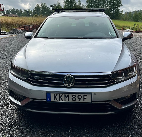 Volkswagen Passat Alltrack 4 of 10