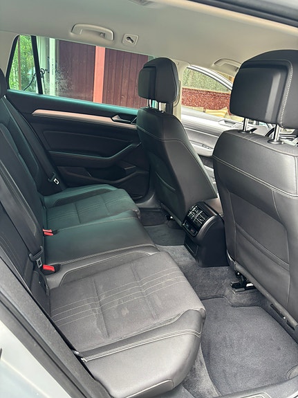 Volkswagen Passat Alltrack 10 of 10