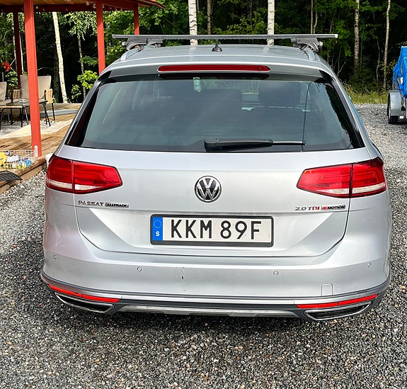 Volkswagen Passat Alltrack 5 of 10