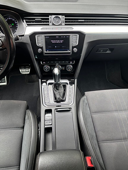 Volkswagen Passat Alltrack 9 of 10