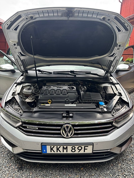 Volkswagen Passat Alltrack 7 of 10