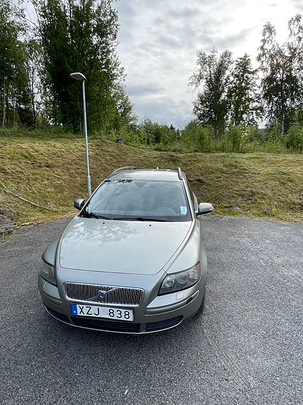 Volvo V50 2 of 4