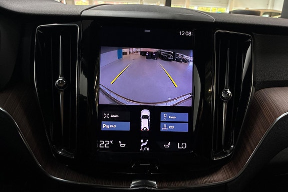 Volvo XC60 19 of 27