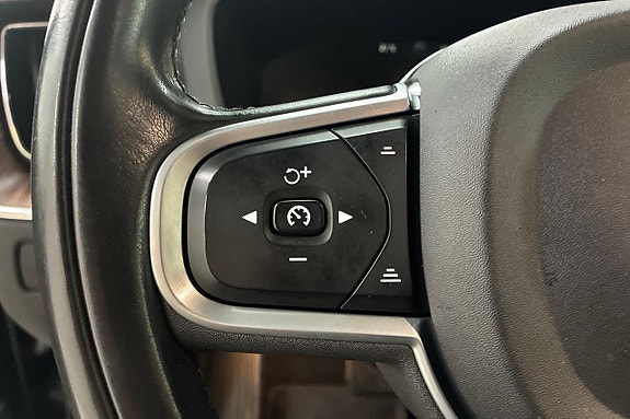 Volvo XC60 22 of 27