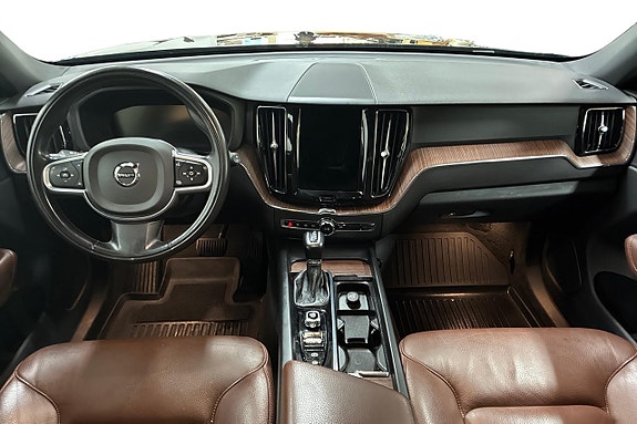 Volvo XC60 12 of 27