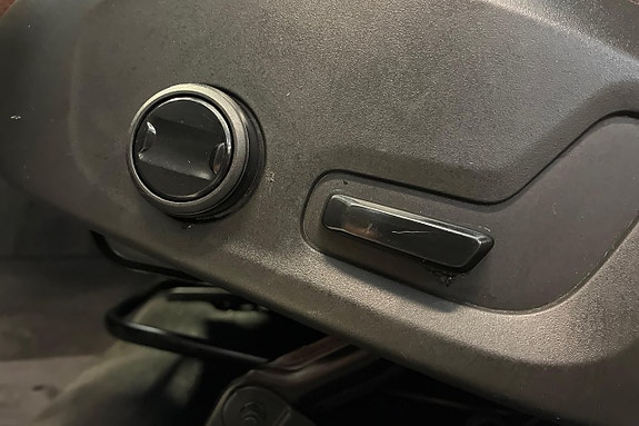 Volvo XC60 24 of 27